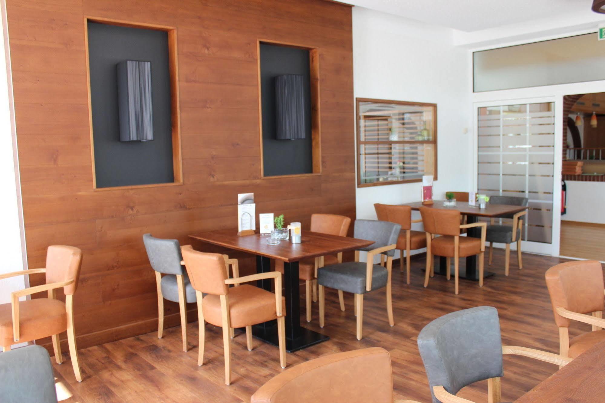 Hotel Ripken Kirchhatten Ngoại thất bức ảnh